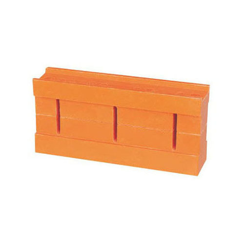 垂直母线夹（三相）（间距55mm)